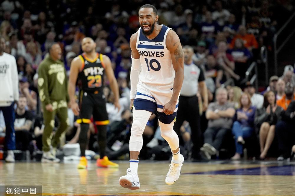 并依靠中场 并依靠中场