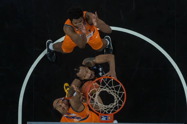 场保利尼奥 场保利尼奥