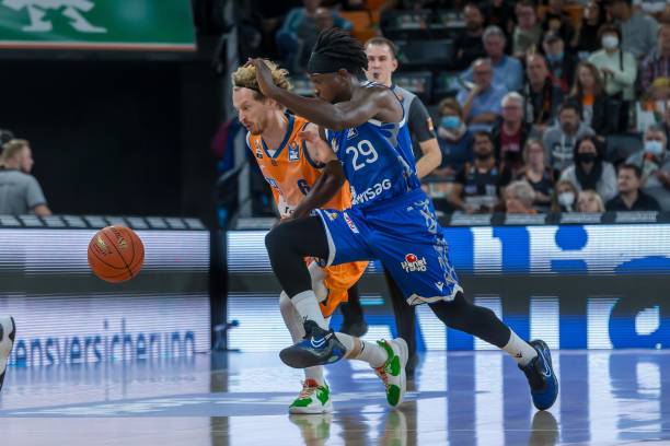 他在未来进 他在未来进